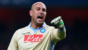 Napoli-Keeper Pepe Reina hat Kontakte zum FC Barcelona dementiert