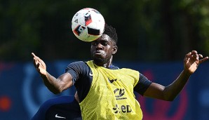 Samuel Umtiti schließt sich zur neuen Saison dem FC Barcelona an