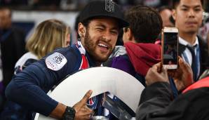 Ein Transfer von Neymar gilt trotz dessen Liebeserklärungen an seinen Ex-Verein als eher unwahrscheinlich. PSG verlangt offenbar 300 Millionen Euro. Ein Spielertausch plus eine hohe Ablösesumme ist das realistischste Szenario.