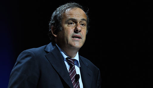 Michel Platini ist in Südafrika in ein Krankenhaus eingeliefert worden