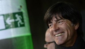 Hier geht's raus? Joachim Löw will seinen Vertrag bis 2016 erfüllen