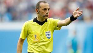 Cüneyt Cakir leitet das Spiel zwischen Kroatien und England