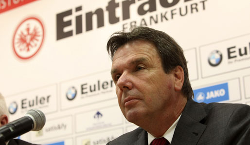 Heribert Bruchhagen kritisiert das Verhalten der Eintracht-Spieler während der Saison