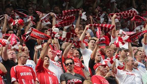 So vorbildlich wie dies FC-Fans haben sich im Vorfeld des Testspiels gegen Schalke nicht alle verhalten