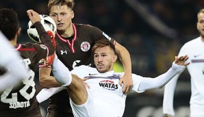 Simon Skarlatidis (r.) ist bereits der achte Spieler, der in Würzburg unterschreibt