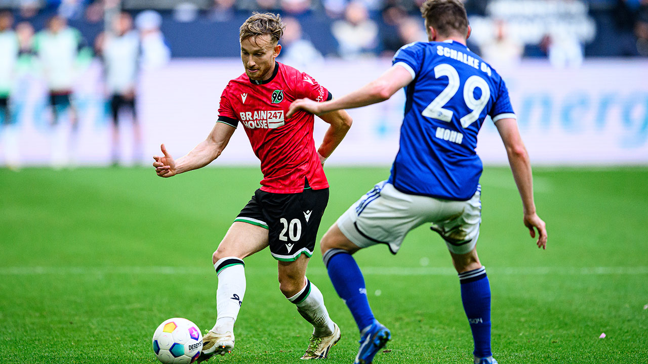 In der 2. Bundesliga empfängt Hannover 96 heute den FC Schalke 04.