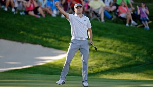 Mit einer 61-er Runde krönte Jordan Spieth seine Aufholjagd mit Platz eins vor der letzten Runde