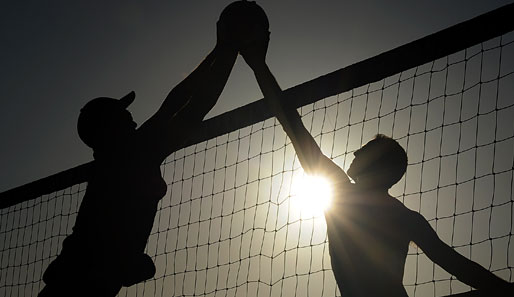 Für das Beachvolleyball-Turnier in Friedrichhafen können sich die Teams Profis vom VfB ersteigern