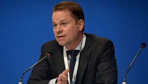 Olivier Niggli bei einer Pressekonferenz in Lausanne