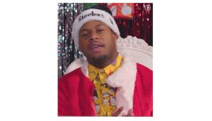 JUJU SMITH-SCHUSTER von den Pittsburgh Steelers verteilt derweil weihnachtliche Grüße in seinem "Winter Wonderland". Michael Buble ist bestimmt stolz auf den Wide Receiver!