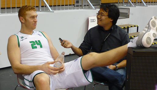 SPOX-Reporter Haruka Gruber traf sich mit Brian Scalabrine zum Interview