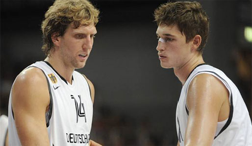 Tibor Pleiß (r.) bei der EM 2011 in Litauen mit Dirk Nowitzki