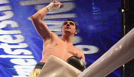 Box-Weltmeister Marco Huck greift nun nach der Krone im Schwergewicht