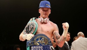 George Groves lässt sich nach dem Kampf feiern