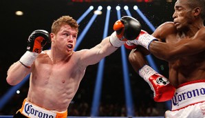 Canelo Alvarez (l.) besiegte in einem Junioren-Titelkampf im Juli Erislandy Lara (r.)