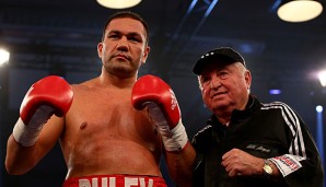 Kubrat Pulev und Ulli Wegner beim Kampf gegen Maurice Harris