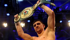 Marco Huck kämpft im April gegen Mairis Briedies