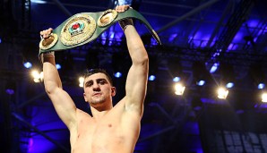 Marco Huck kämpft gegen den Letten Mairis Briedis