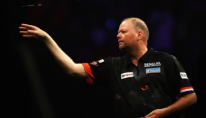 Raymond van Barneveld marschierte souverän ins Viertelfinale