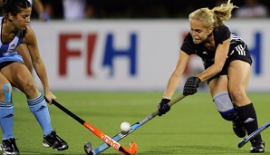 Lydia Haase (r.) traf gegen England zum zwischenzeitlichen 1:1