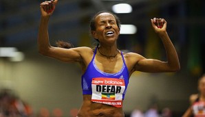 Meseret Defar jubelt beim Zieleinlauf