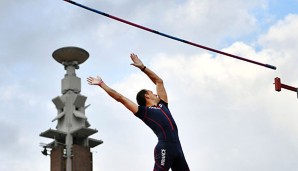 Renaud Lavillenie kann es nicht fassen, dass er bereits an der Einstiegshöhe scheiterte