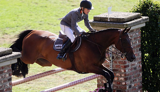 Meredith Michaels-Beerbaum hat mit Bella Donna das Championat von Balve gewonnen