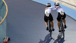 Miriam Welte und Kristina Vogel nach dem Rennen