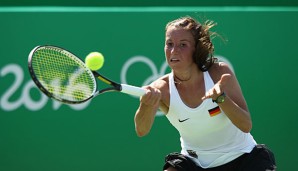 Annika Beck steht in Runde zwei