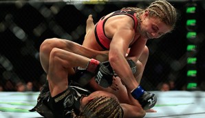 Paige VanZant (oben) war diesmal chancenlos