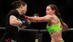 Miesha Tate (r.) will sich nicht mehr nur mit einigen Tausend Dollar begnügen