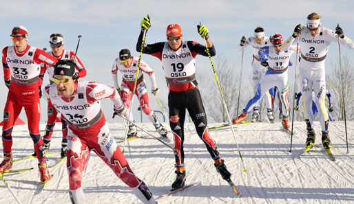 Tobias Angerer (M.) holte als Neunter im 20-km-Rennen das beste Ergebnis für den DSV