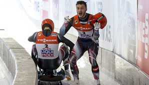 Toni Eggert und Sascha Benecken bejubeln den Sieg im Weltcup-Finale