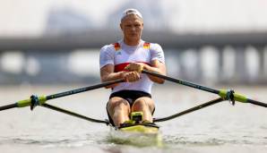 Ruder-Weltmeister Oliver Zeidler hat die erste Hürde auf dem Weg zur erhofften Medaille bei den Olympischen Spielen in Tokio problemlos genommen.