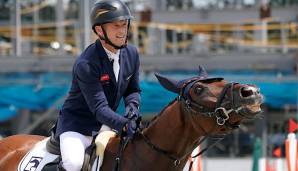 MICHAEL JUNG (Reiten): Man sagt ihm nach, er könne während eines Geländeritts unter dem Bauch des Pferdes abtauchen und sich auf der anderen Seite wieder in den Sattel schwingen. In Tokio will und kann Michael Jung als erster Buschreiter der …