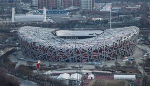 Die Zeremonie findet im sogenannten "Vogelnest" statt. Das Stadion ist bekannt von den Sommerspielen 2008, diente dort als das Leichtathletikstadion. Wettkämpfe werden dort in diesem Jahr aber nicht durchgeführt.