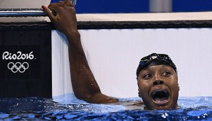 Simone Manuel musste nach dem Ende des Rennens für einige Sekunden zittern