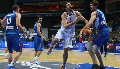 Im vergangenen Jahr holte Pau Gasol (M.) mit Spanien den Europameistertitel