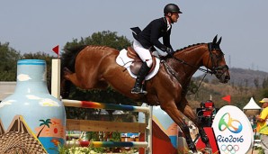 Michael Jung behielt im abschließenden Springreiten die Nerven