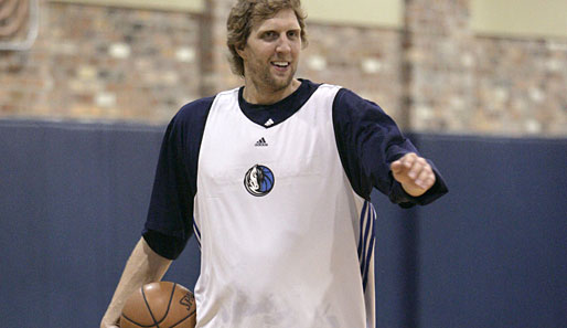 Gutgelaunt startete Dirk Nowitzki in die Saisonvorbereitung der Dallas Mavericks