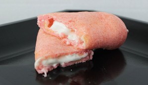 Deep Fried Bubble Gum: Zugegeben, diese Delikatesse - ja, es handelt sich hier tatsächlich um frittierten Kaugummi - gibt es nicht in der MLB, sondern beim Single-A-Team der Detroit Tigers (West Michigan Whitecaps), aber wir lassen es gelten!