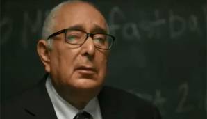 Ben Stein spielte schon im Originalfilm den Lehrer, der vergeblich nach "Bueller" fragt.