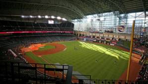 Im Minute Maid Park sollen die Houston Astros 2017 mithilfe einer Kamera auf der Tribüne Signale der gegnerischen Catcher gestohlen haben.