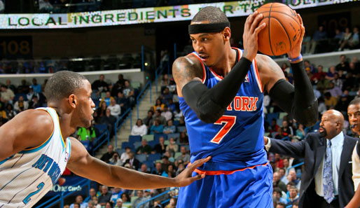 Carmelo Anthony (r.) macht derzeit mit dem Ball, was er will