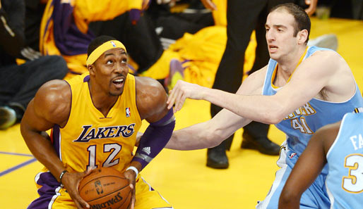 Dwight Howard (l.) stellte beinahe einen Karriere-Rekord auf, die Lakers verloren trotzdem