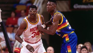 Dikembe Mutombo (r.) lobt Hakeem Olajuwon in den höchsten Tönen