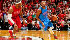 LeBron James (l.) und Kevin Durant trafen sich 2012 in den NBA-Finals