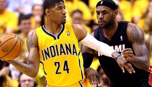 Es ist weiterhin offen, ob Paul George (l.) in Spiel drei gegen Miami auflaufen kann