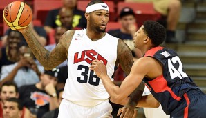 DeMarcus Cousins (l.) verletzt sich bei einem Zusammenprall mit Anthony Davis