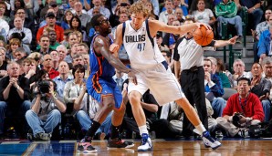 Dirk Nowitzki (r.) stellte mit 30 Punkten einen persönlichen Saisonrekord auf